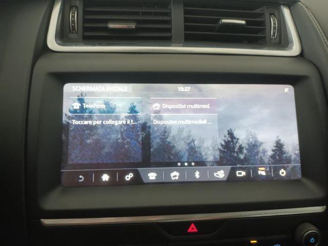 JAGUAR E-Pace usata, con Fari LED