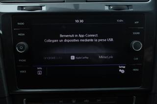 VOLKSWAGEN Golf usata, con Airbag testa