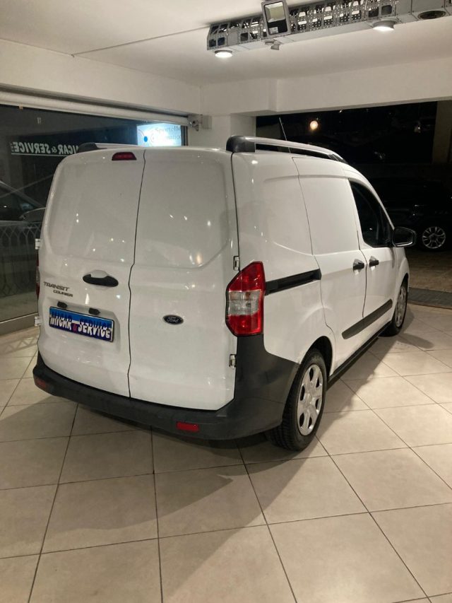 FORD Transit Courier usata, con Controllo trazione
