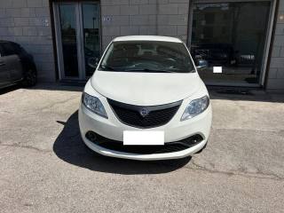 LANCIA Ypsilon usata, con Autoradio