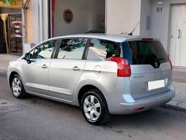 PEUGEOT 5008 usata, con Airbag Passeggero