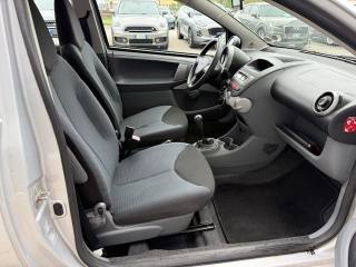 TOYOTA Aygo usata 11