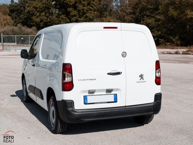 PEUGEOT Partner usata, con Sensore di luce