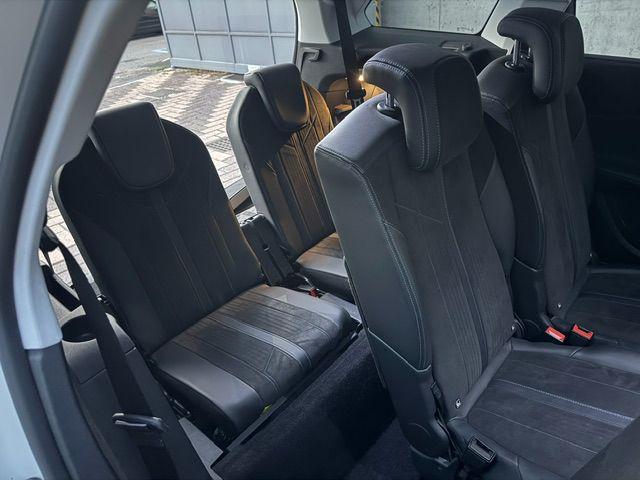 PEUGEOT 5008 usata, con Lettore CD