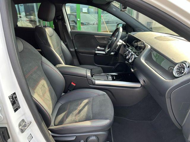 MERCEDES-BENZ GLA 180 usata, con Climatizzatore