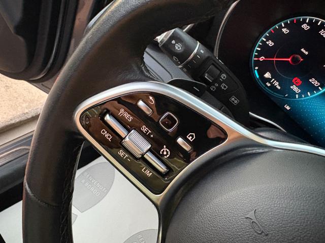 MERCEDES-BENZ GLC 300 usata, con Touch screen