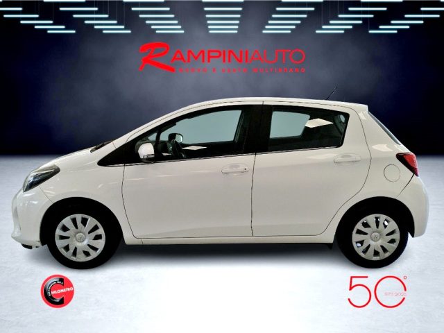 TOYOTA Yaris usata 10