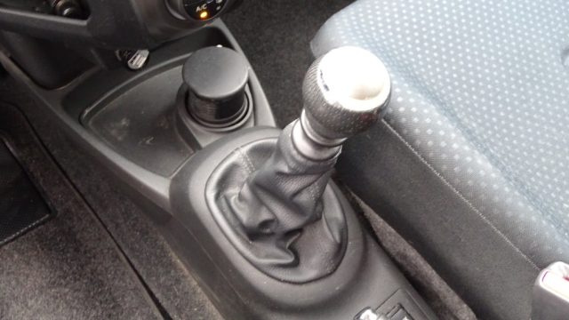 TOYOTA Yaris usata 103