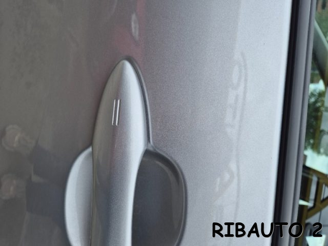 TOYOTA Yaris usata, con Controllo automatico clima