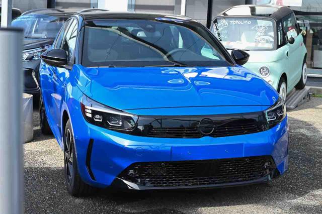 OPEL Corsa usata, con Airbag laterali