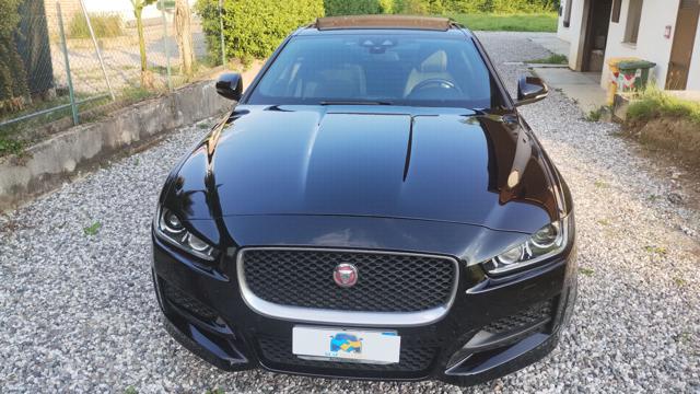 JAGUAR XE usata, con Alzacristalli elettrici