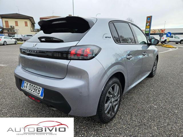 PEUGEOT 208 usata, con Autoradio