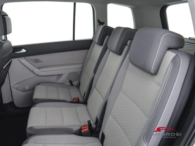 VOLKSWAGEN Touran usata 9