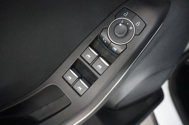 FORD Puma usata, con Fari LED