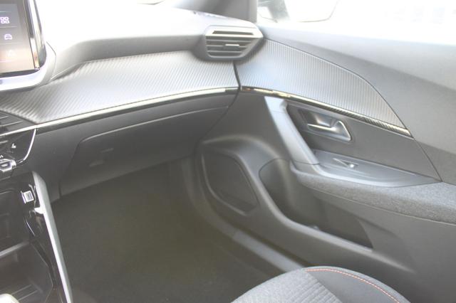 PEUGEOT 2008 usata, con Sedile posteriore sdoppiato