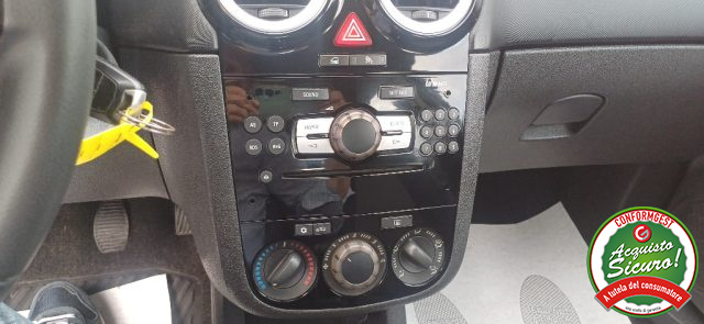 OPEL Corsa usata, con Cruise Control