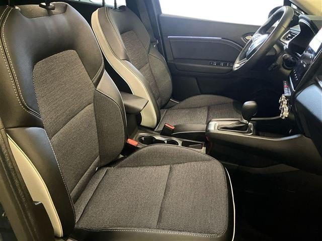 RENAULT Captur usata, con Volante in pelle
