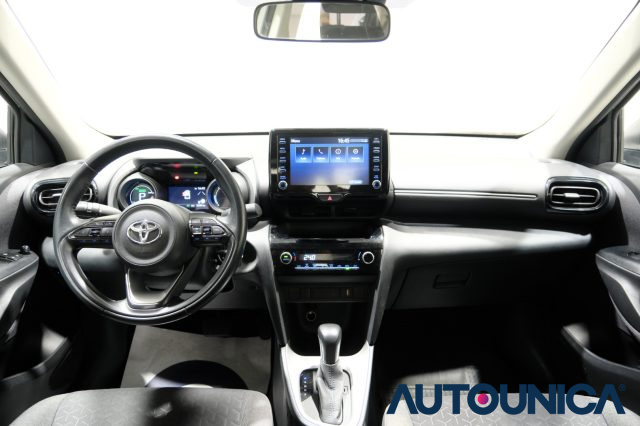 TOYOTA Yaris Cross usata, con Controllo automatico clima