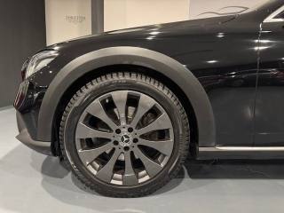 MERCEDES-BENZ E 220 usata, con Touch screen