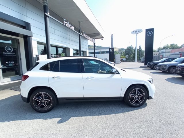 MERCEDES-BENZ GLA 200 usata, con Alzacristalli elettrici