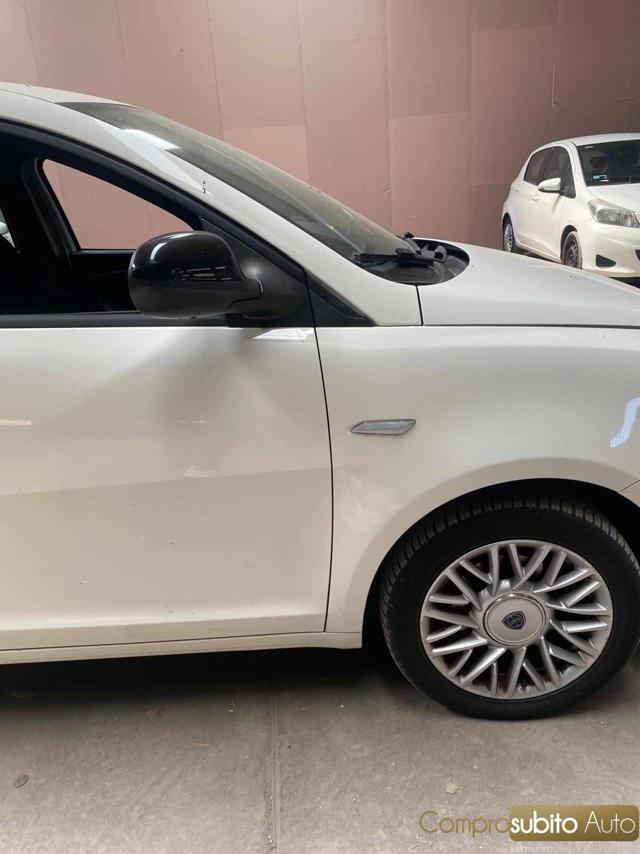 LANCIA Ypsilon usata, con Controllo trazione