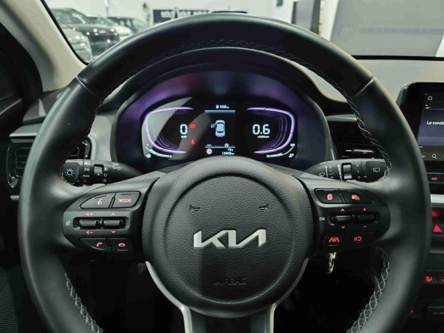 KIA Stonic usata, con Sedile posteriore sdoppiato