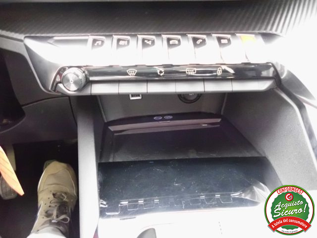 PEUGEOT 3008 usata, con Bracciolo
