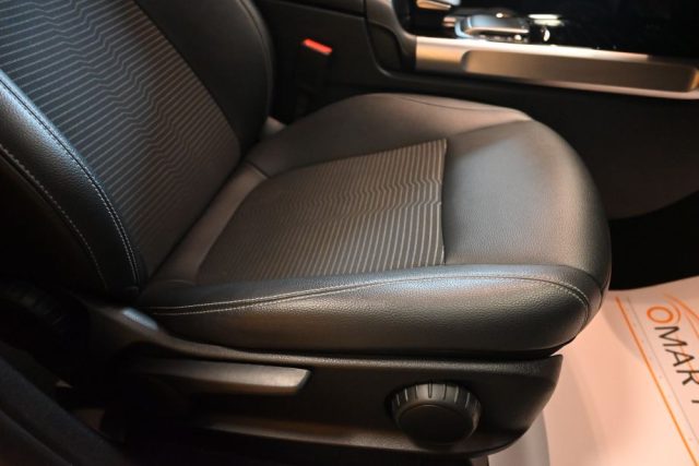 MERCEDES-BENZ GLB 180 usata 60