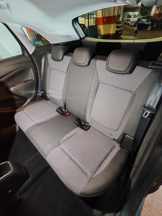 OPEL Crossland usata, con Sedile posteriore sdoppiato