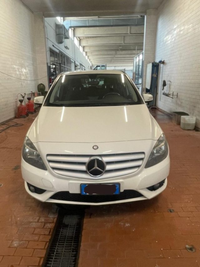 MERCEDES-BENZ B 180 usata, con Sistema di navigazione