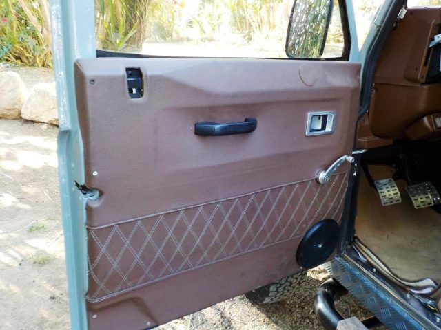 LAND ROVER Defender usata 56