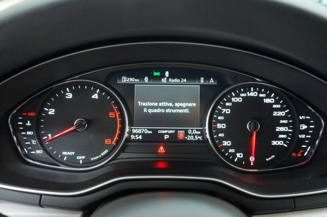 AUDI A4 usata, con Volante in pelle