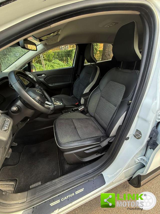 RENAULT Captur usata, con Sedile posteriore sdoppiato