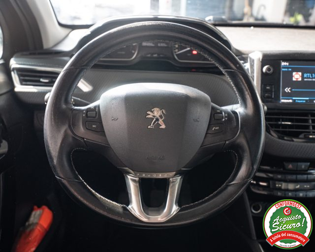 PEUGEOT 208 usata, con Park Distance Control