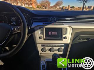 VOLKSWAGEN Passat Variant usata, con Bracciolo