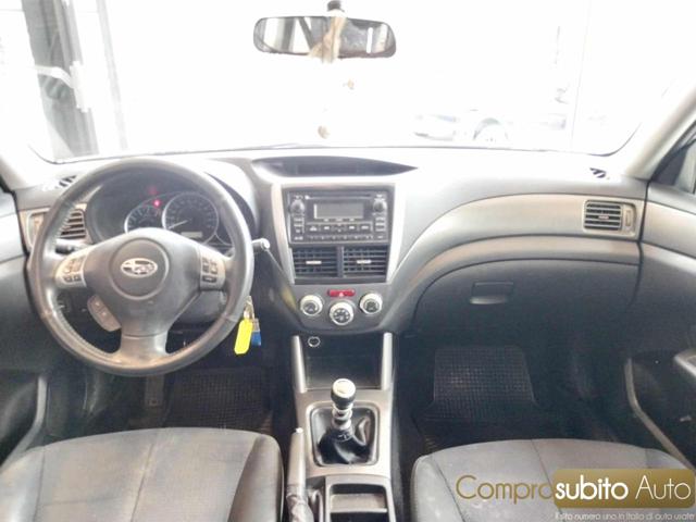 SUBARU Forester usata, con Airbag testa