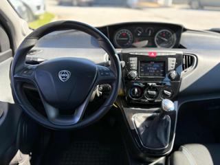 LANCIA Ypsilon usata, con ESP