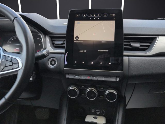 RENAULT Captur usata, con Autoradio digitale