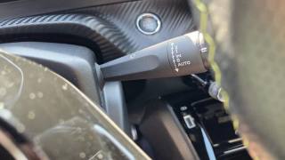 PEUGEOT 2008 usata, con Sensori di parcheggio anteriori