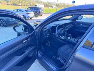 ALFA ROMEO Stelvio usata, con Autoradio digitale