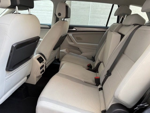 VOLKSWAGEN Tiguan Allspace usata, con Cerchi in lega