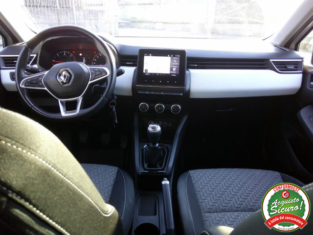 RENAULT Clio usata, con Fari LED