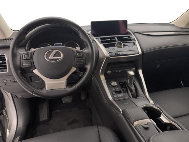LEXUS NX 300h usata, con Controllo trazione