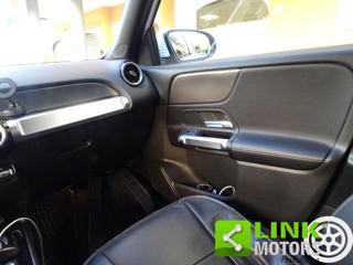 MERCEDES-BENZ GLB 200 usata 10