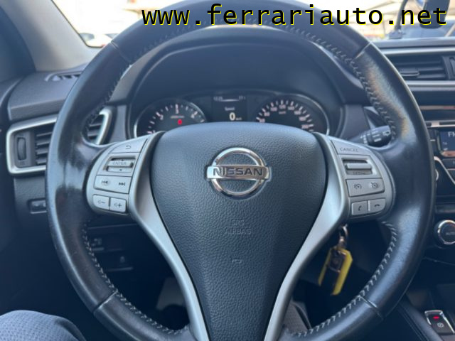 NISSAN Qashqai usata, con Controllo automatico clima