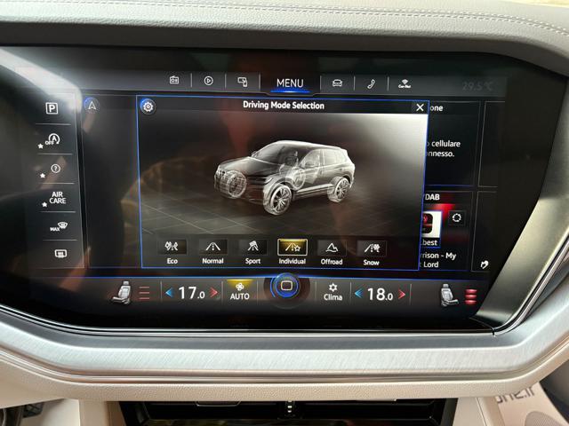 VOLKSWAGEN Touareg usata, con Vivavoce