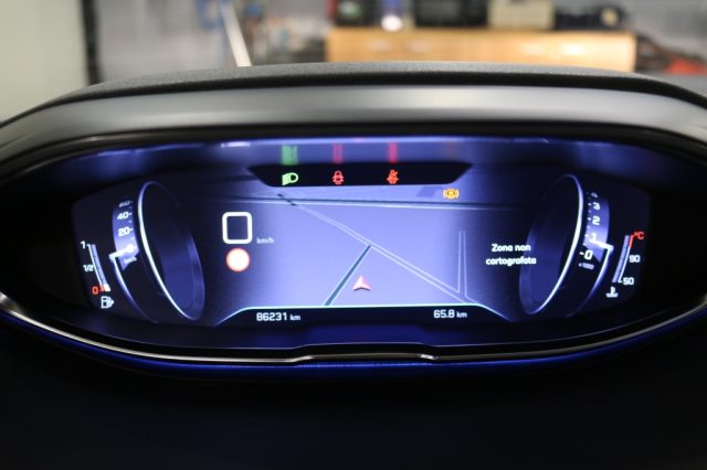 PEUGEOT 3008 usata 31