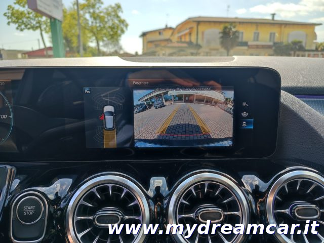 MERCEDES-BENZ EQA usata, con Autoradio digitale