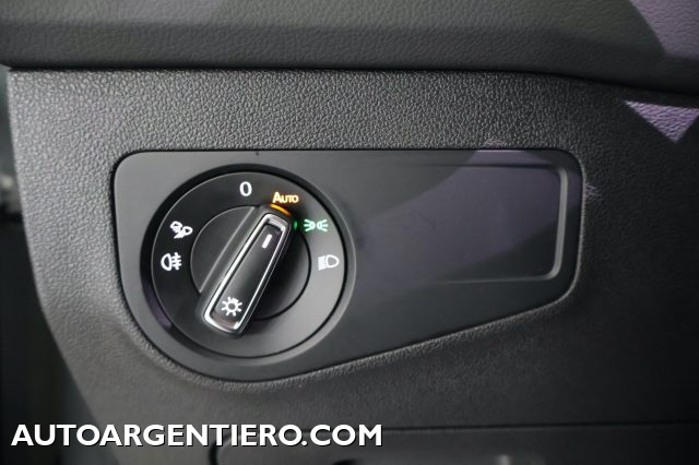 VOLKSWAGEN Tiguan usata, con Bracciolo