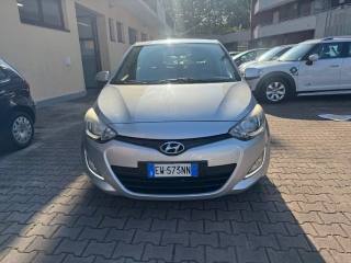 HYUNDAI i20 usata, con Airbag